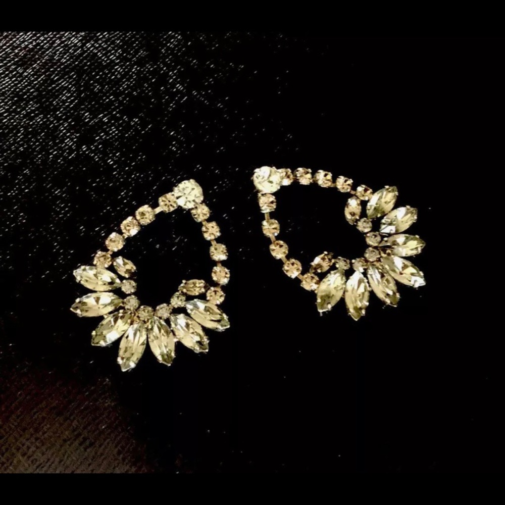 Gorgous Long Diamond Earnings (atomic diamonds)